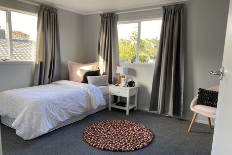 Photo of property in 35 Wesley Avenue, Frankleigh Park, New Plymouth, 4310