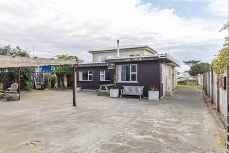 Photo of property in 25 Hunia Terrace, Himatangi Beach, Foxton, 4891