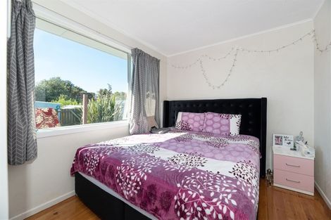 Photo of property in 7 Coletta Lane, Te Atatu South, Auckland, 0610