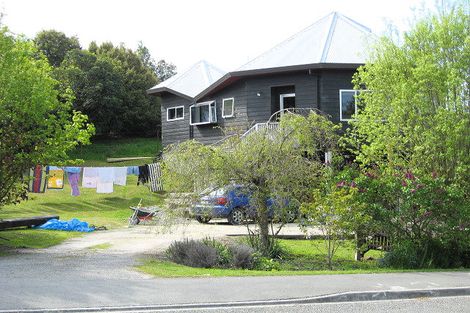 Photo of property in 2 Higgs Road, Mapua, 7005