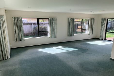 Photo of property in 36 Hadleigh Court, Paraparaumu, 5032