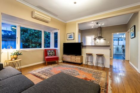 Photo of property in 19 Main Road, Titahi Bay, Porirua, 5022