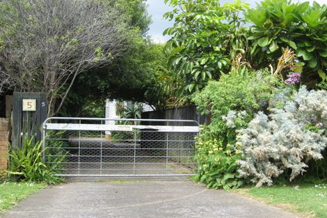 Photo of property in 5 Coronation Road, Mangere Bridge, Auckland, 2022