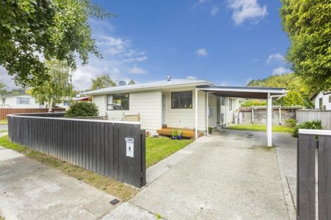 Photo of property in 2/6 Gemstone Drive, Birchville, Upper Hutt, 5018