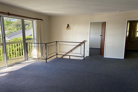 Photo of property in 20a Bloomsbury Grove, Newlands, Wellington, 6037