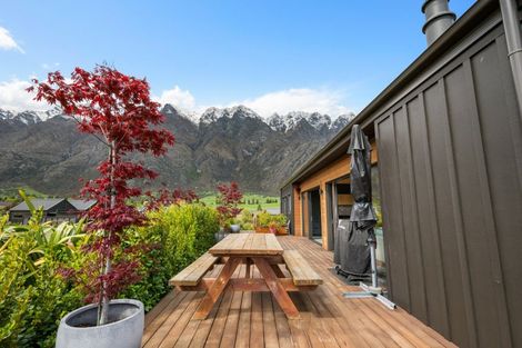 Photo of property in 37 Pendeen Crescent, Jacks Point, Queenstown, 9371