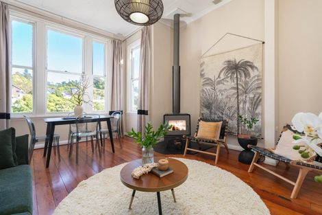 Photo of property in 58 Fairview Crescent, Kelburn, Wellington, 6012