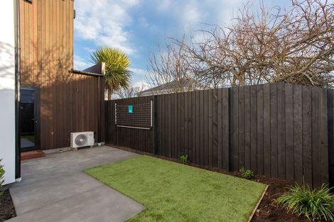 Photo of property in 3/27 Division Street, Riccarton, Christchurch, 8041