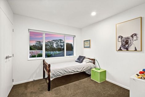 Photo of property in 11 Dida Park Drive, Kumeu, 0810