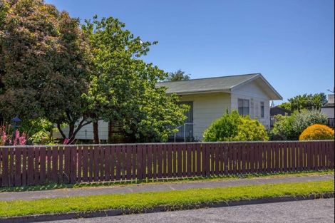 Photo of property in 6 Baillie Crescent, Carterton, 5713
