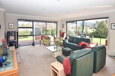 Photo of property in 19 Carrington Drive, Carterton, 5713