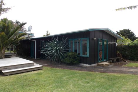 Photo of property in 47 Ocean View Road, Waihi Beach, 3611