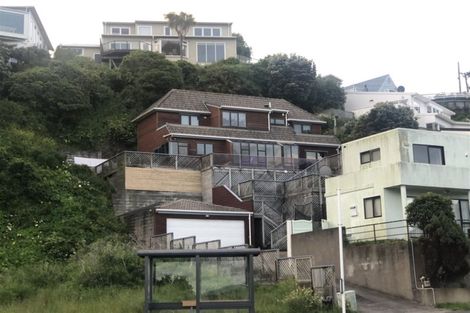 Photo of property in 1/382 Evans Bay Parade, Hataitai, Wellington, 6021