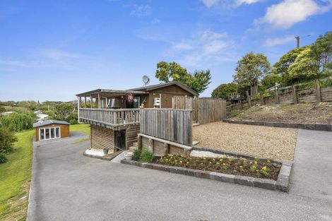 Photo of property in 78 Howard Road, Orere Point, Papakura, 2585