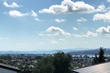 Photo of property in 1/32 Simkin Avenue, St Johns, Auckland, 1072