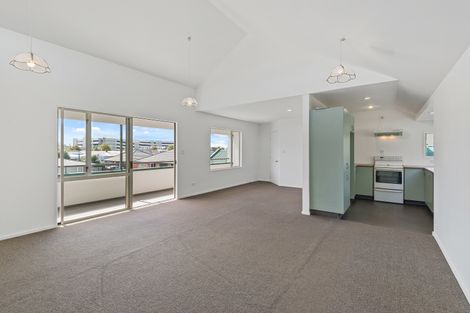 Photo of property in 3/50 Division Street, Riccarton, Christchurch, 8041