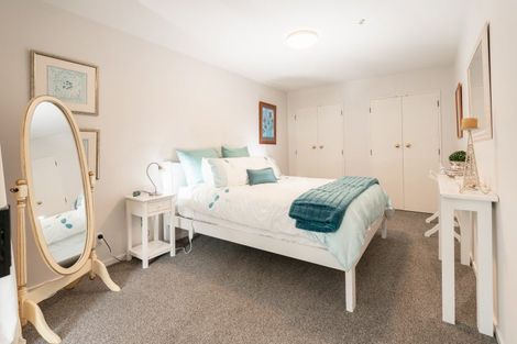 Photo of property in 4 Jacobsen Lane, Ngaio, Wellington, 6035