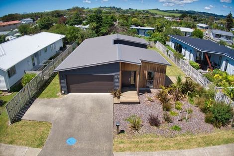 Photo of property in 27 Longview Street, Mangawhai, 0505