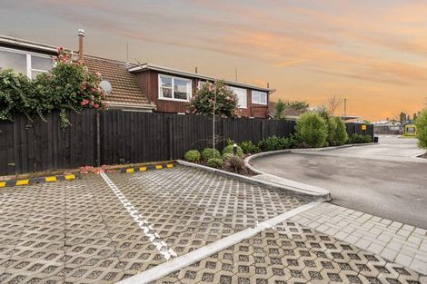 Photo of property in 1/27 Harewood Road, Papanui, Christchurch, 8053