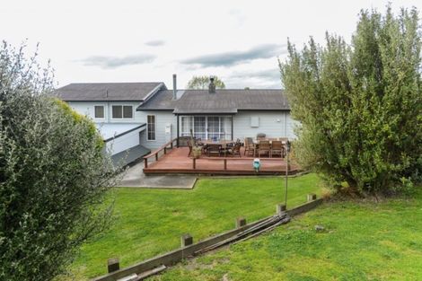 Photo of property in 10 Watts Road, Waipawa, 4210