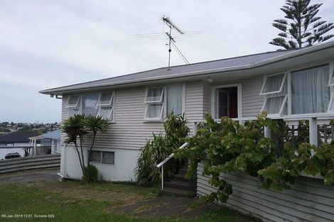 Photo of property in 32 Bruce Road, Glenfield, Auckland, 0629