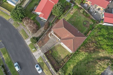 Photo of property in 37 Hicks Crescent, Waikanae Beach, Waikanae, 5036