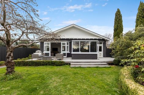 Photo of property in 30 Blighs Road, Strowan, Christchurch, 8052