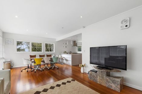 Photo of property in 113 Kawaha Point Road, Kawaha Point, Rotorua, 3010