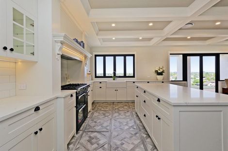 Photo of property in 4 Ridgeway Terrace, Taradale, Napier, 4112