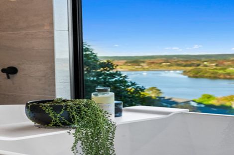 Photo of property in 175 Sandspit Road, Shelly Park, Auckland, 2014