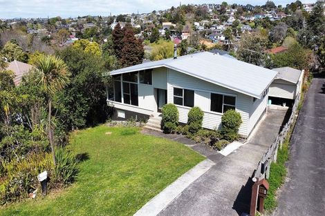 Photo of property in 16 Orton Street, Glenfield, Auckland, 0627