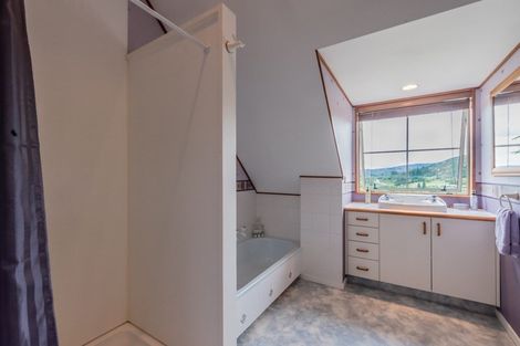 Photo of property in 2 Hazlett Street, Clyde, 9330