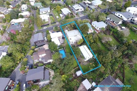 Photo of property in 16 De Val Drive, Titirangi, Auckland, 0604