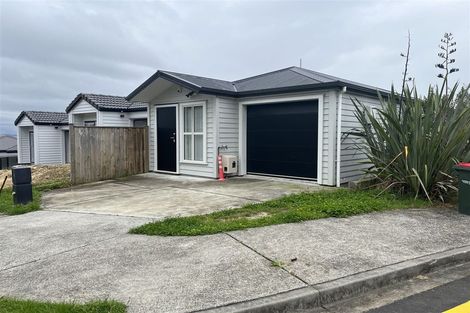 Photo of property in 8 Puhakehake Place, Flat Bush, Auckland, 2019
