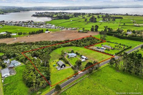 Photo of property in 42 Boyd Road, Clarks Beach, Pukekohe, 2679