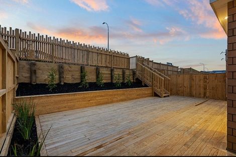 Photo of property in 45 Sunnyheights Road, Orewa, 0931