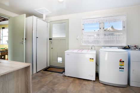 Photo of property in 3b Whitehouse Road, Titahi Bay, Porirua, 5022