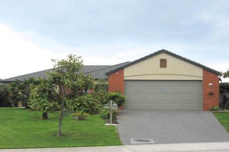 Photo of property in 19 Amery Place, Papamoa Beach, Papamoa, 3118