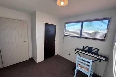 Photo of property in 60 Dunbarton Street, Redwood, Christchurch, 8051