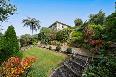 Photo of property in 6 Te Reinga View, Tawa, Wellington, 5028