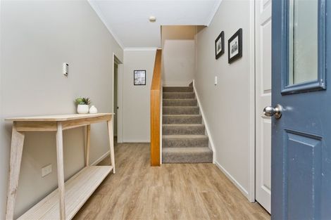 Photo of property in 21a Cliff Road, Torbay, Auckland, 0630