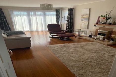 Photo of property in 7 Tatau Way, Te Atatu Peninsula, Auckland, 0610