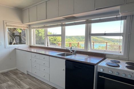 Photo of property in 41 Kiriwai Road, Paremata, Porirua, 5024