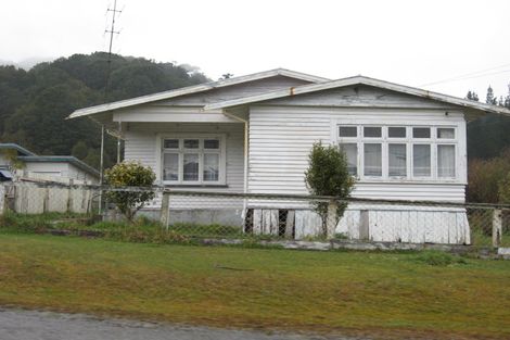 Photo of property in 78 Omapere Street, Dobson, Greymouth, 7805