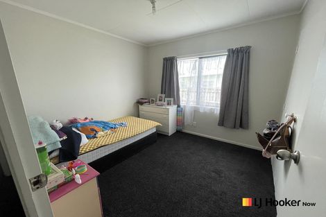 Photo of property in 2/5 Solveig Place, Randwick Park, Auckland, 2105