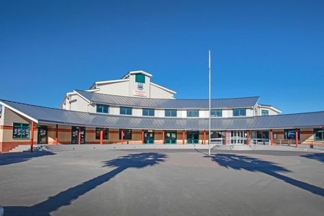 Photo of property in 88 Saddleback Rise, Murrays Bay, Auckland, 0630