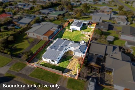 Photo of property in 9 Koura Street, Tangimoana, 4822