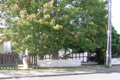 Photo of property in 1/52 Gladstone Road, Northcote, Auckland, 0627