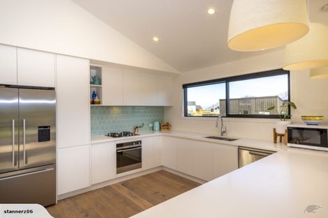 Photo of property in 39 Jacks Point Rise, Jacks Point, Queenstown, 9371