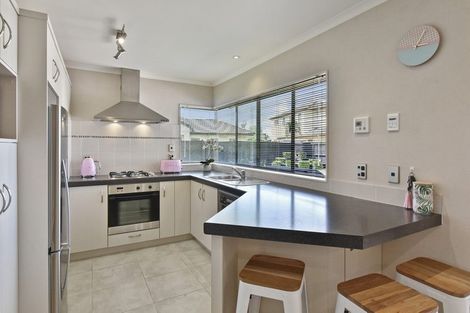 Photo of property in 17 Belfry Place, Wattle Downs, Auckland, 2103